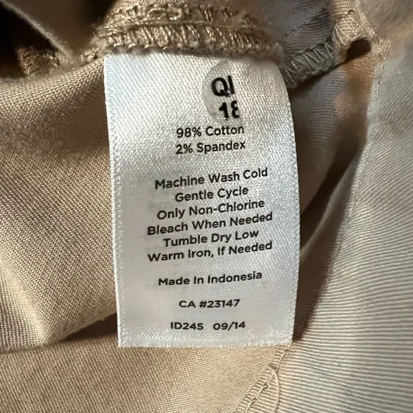 Talbots Women's Tan Jacket w/torte-shell buttons size 14P EUC - Picture 9 of 9